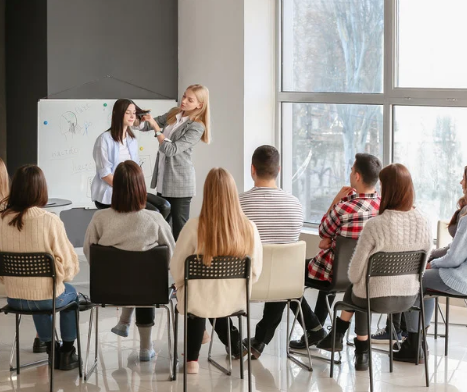 Image for How often should you be having staff meetings in your salon?